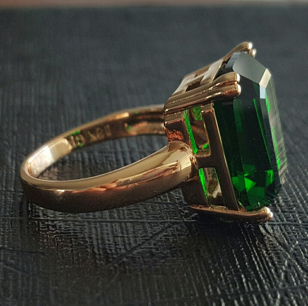 4.20ct Octagon Emerald Lab Created Solitaire Ring - Picture 4 of 7